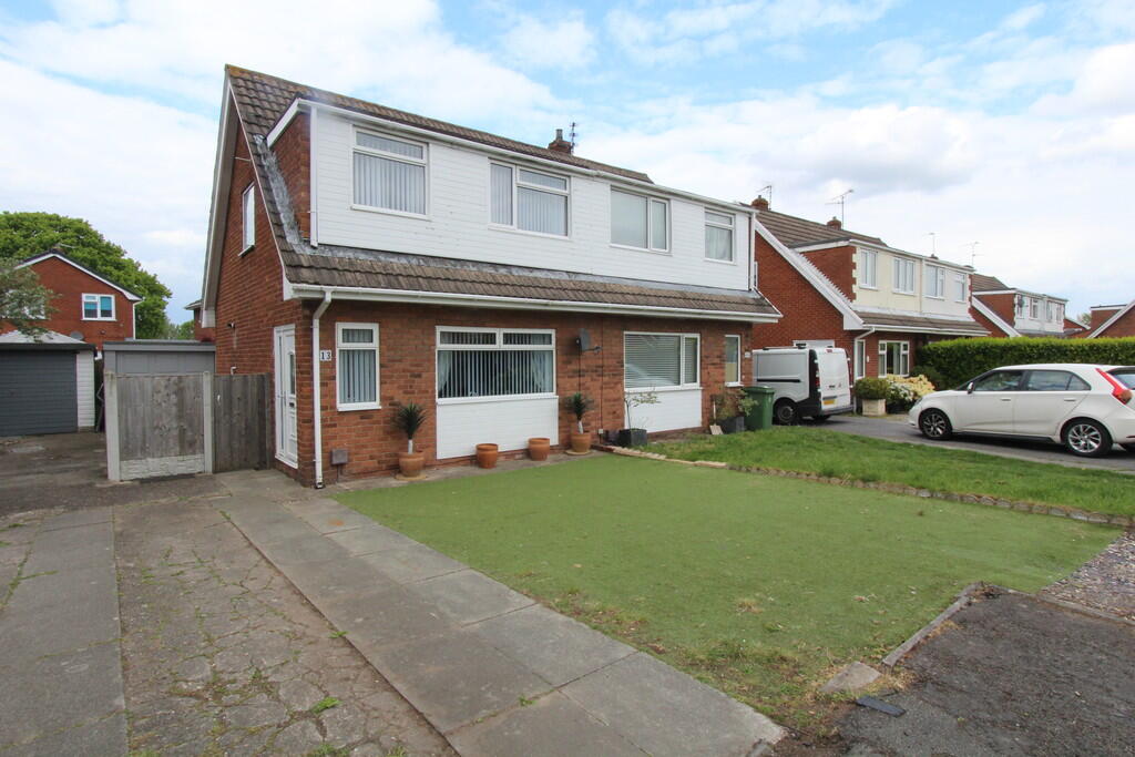 Main image of property: 13 Ffordd Almer