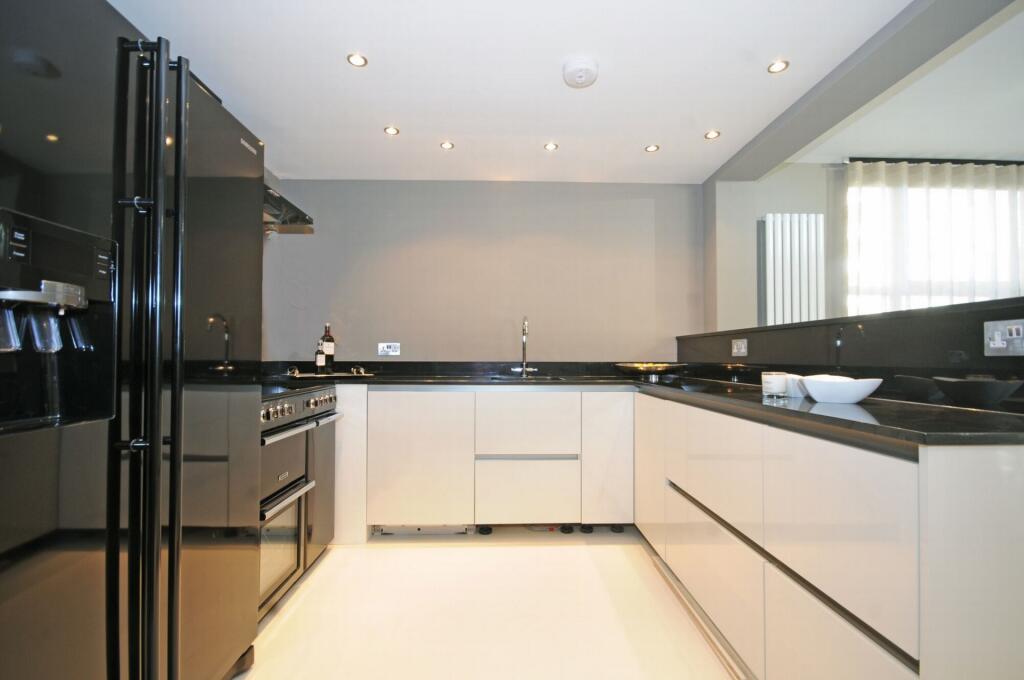3 bedroom flat for rent
