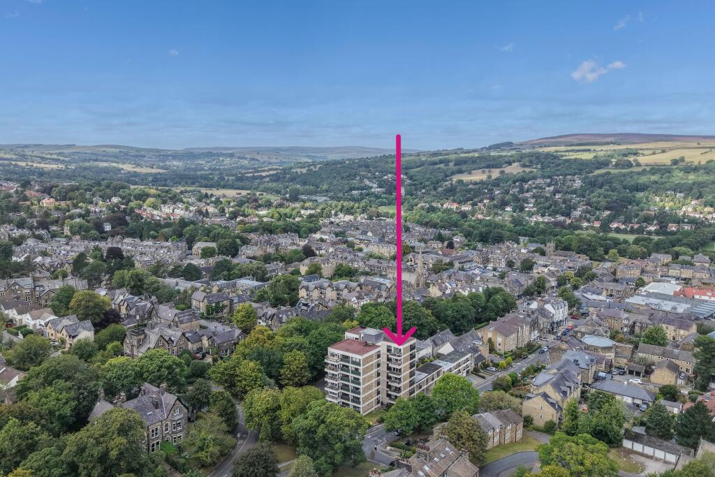 2-bed flat on 15 Wells Court, Wells Promenade, Ilkley LS29 9LG, £400,000
