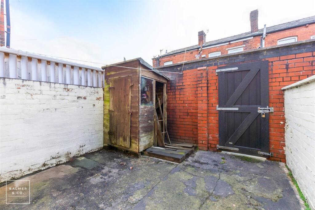 Robinson Street, Horwich, BL6 photo 4