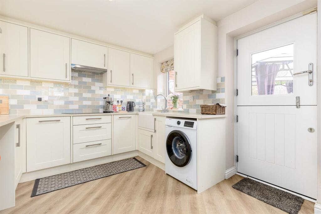 Mallard Avenue, Nantwich, Cheshire photo 4