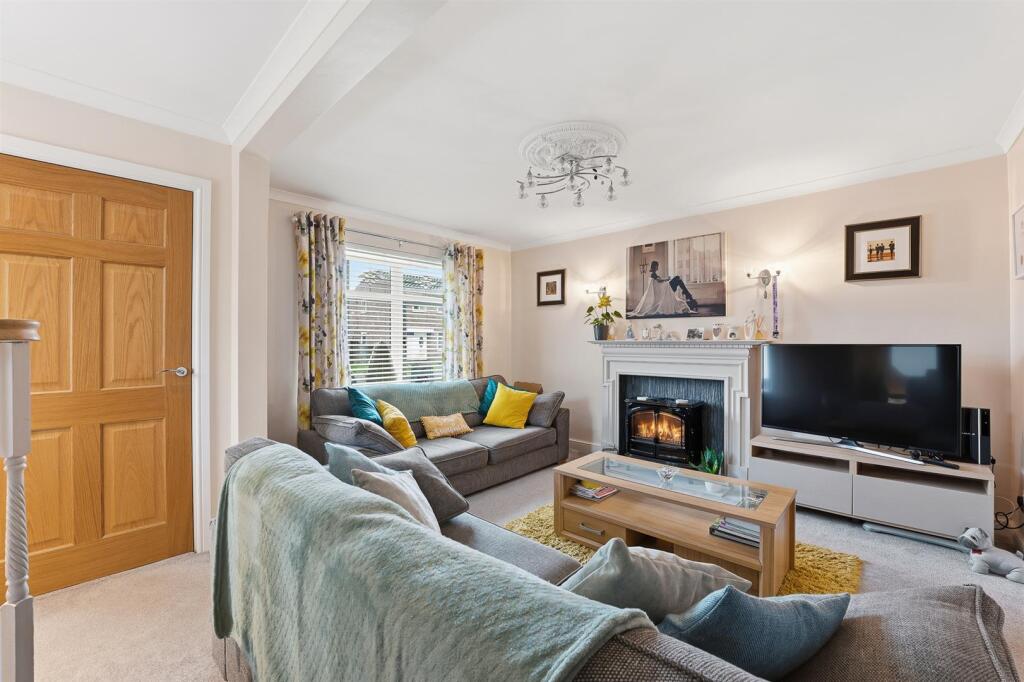 House in Chesterfield, Holme Hall Estate, Loundsley Green - View 5