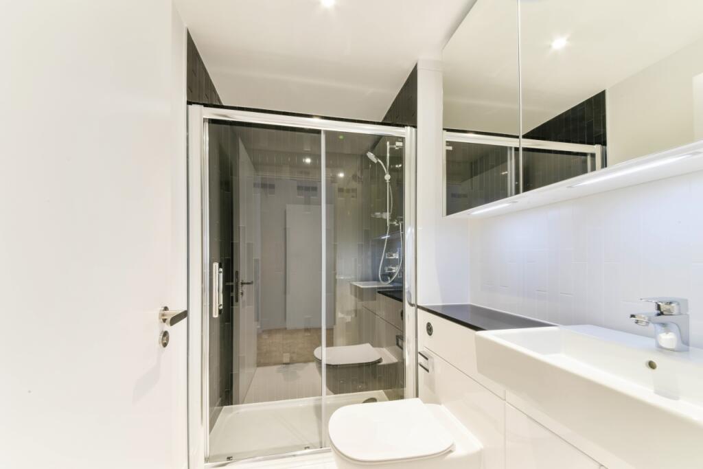 Apartment in London - More