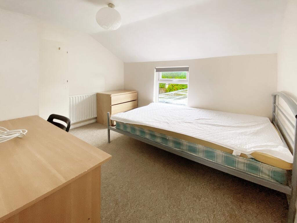 House in Oxford, Robin Hood, East Oxford - View 3