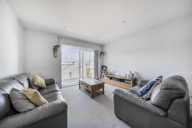 Sunapee Road, Reading - View 2