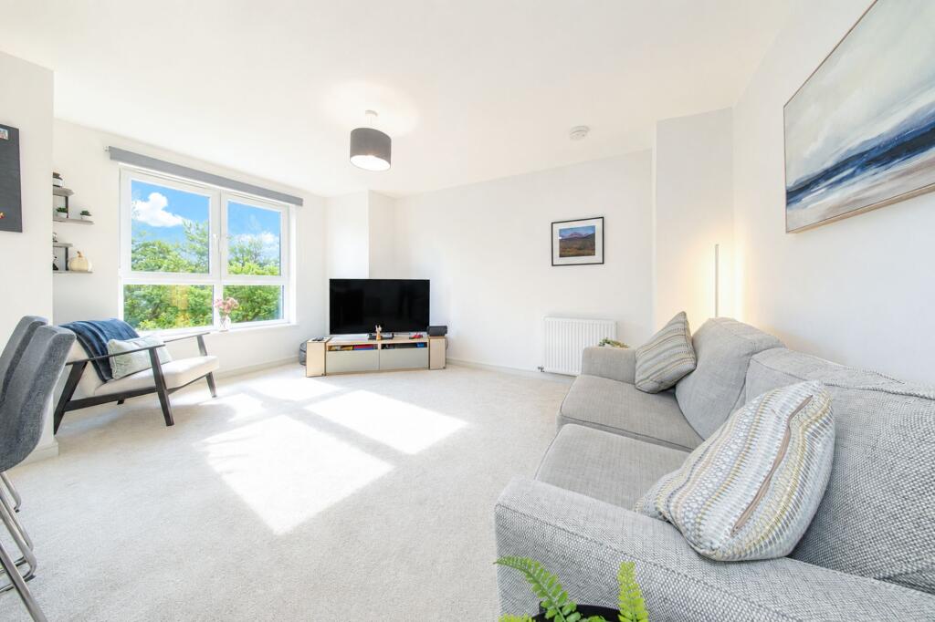 Kaims Crescent, Livingston, EH54 7FX - View 2