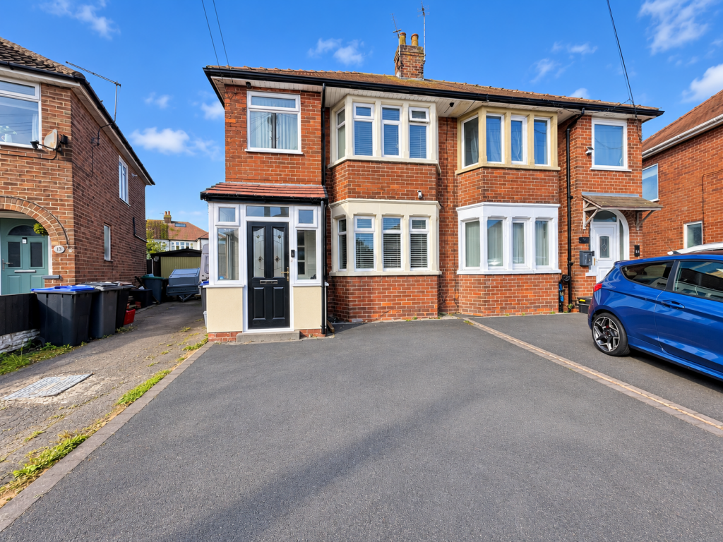 3-bed semi-detached on Wingate Avenue,  Cleveleys, FY5, £165,000