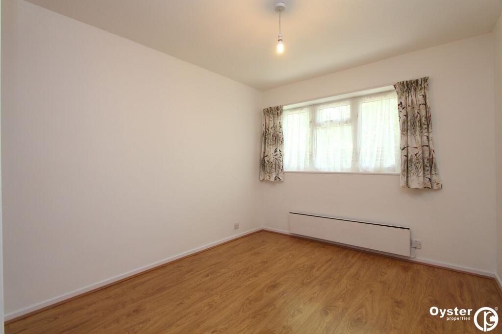 Apartment in Harrow - View 4