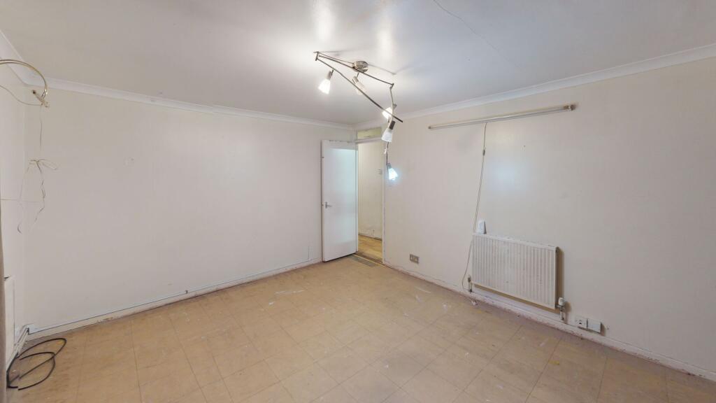 Main image of property: Maskell Road, London, SW17