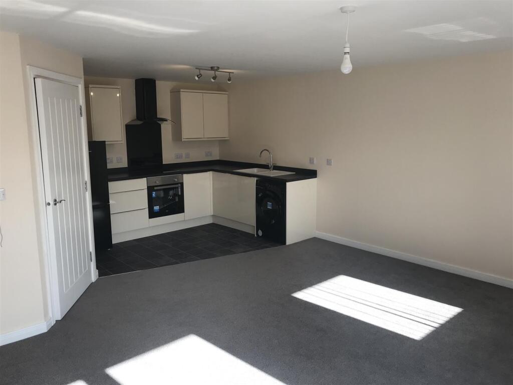 Main image of property: Beverley Road, Hull, HU3 1YA