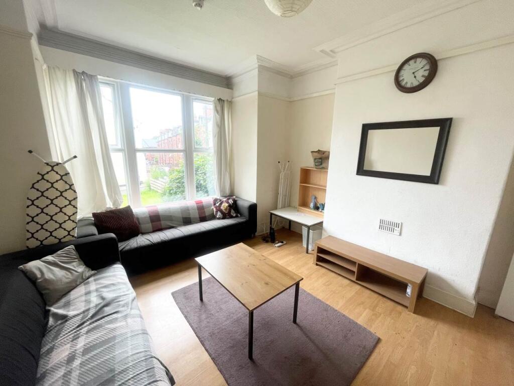 House in Leeds - View 5