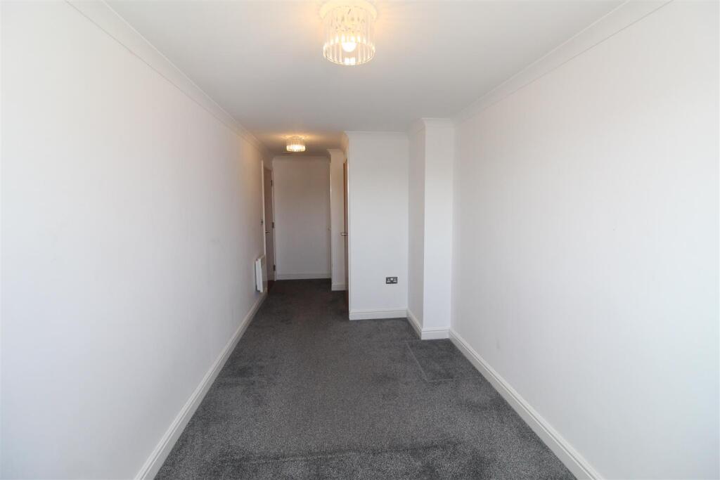 Lakelands Court, Rhydypenau Road, Cyncoed - View 5