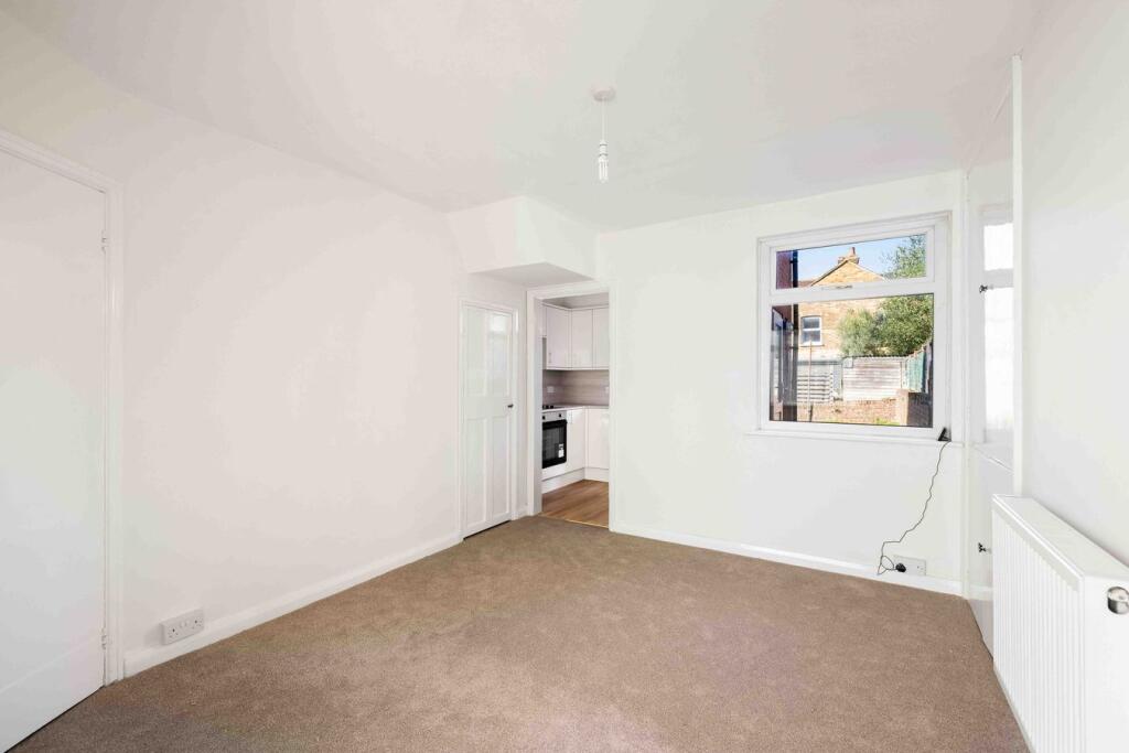 House in Dover - View 5