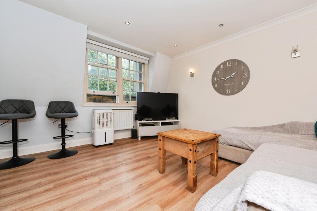 Apartment in Dartford, Wilmington - View 2