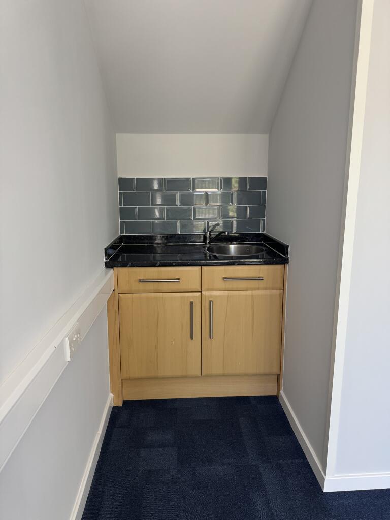 Unit 14a to let
