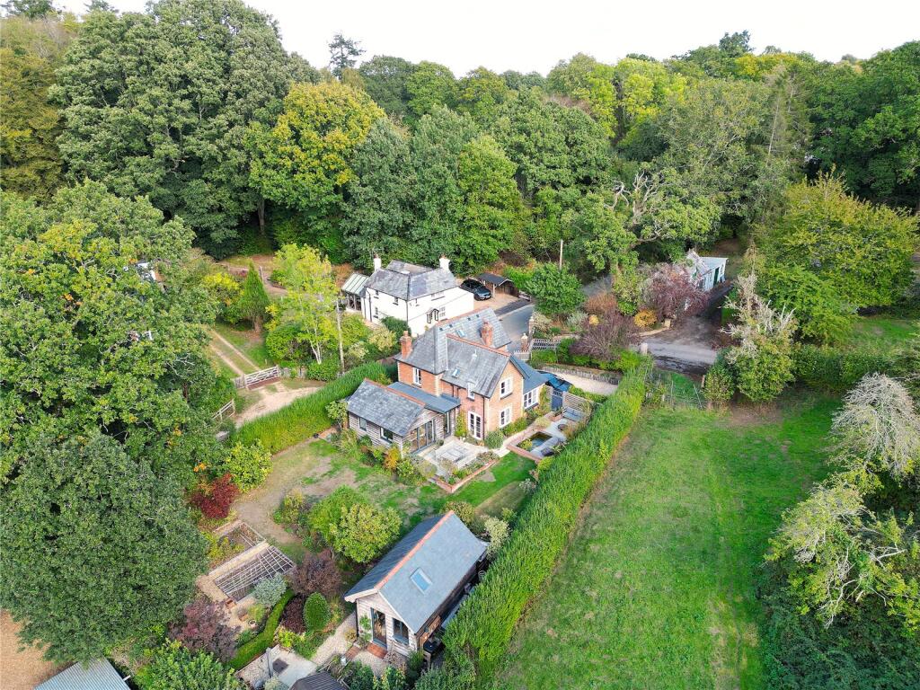 Main image of property: Frogham Hill, Frogham, Fordingbridge, Hampshire, SP6