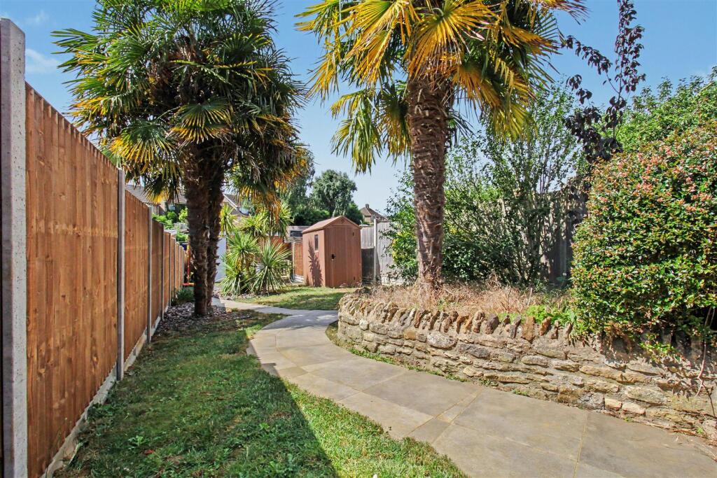 Rushton Road, Desborough, Kettering - View 4