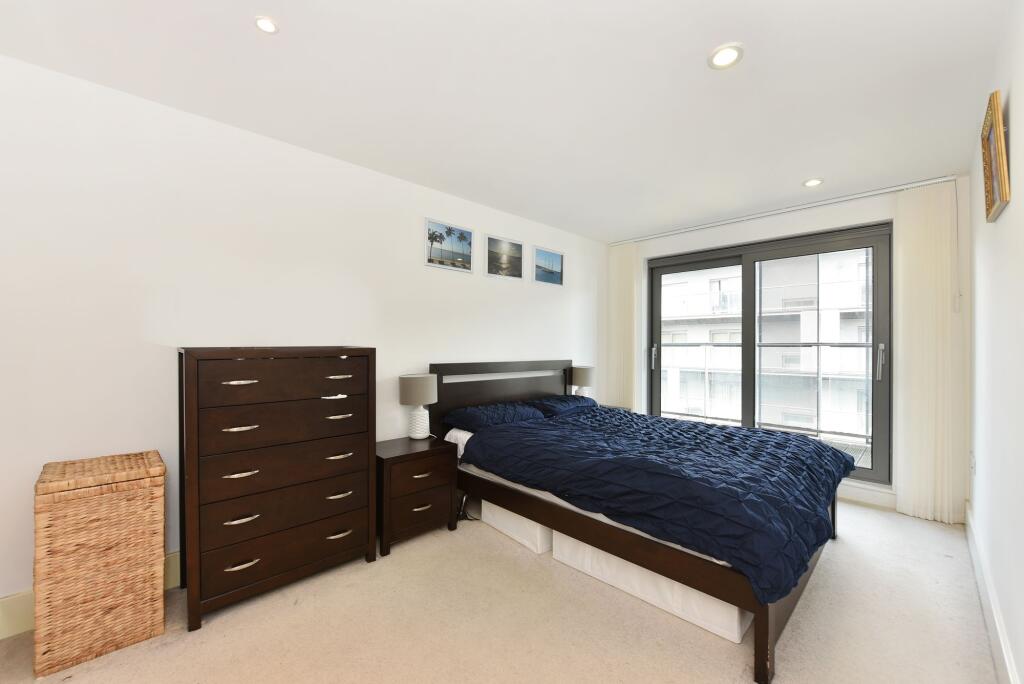Apartment in London - More