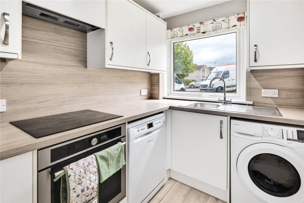 76/2 Mortonhall Park Crescent, Mortonhall, Edinburgh, EH17 8SX photo 4