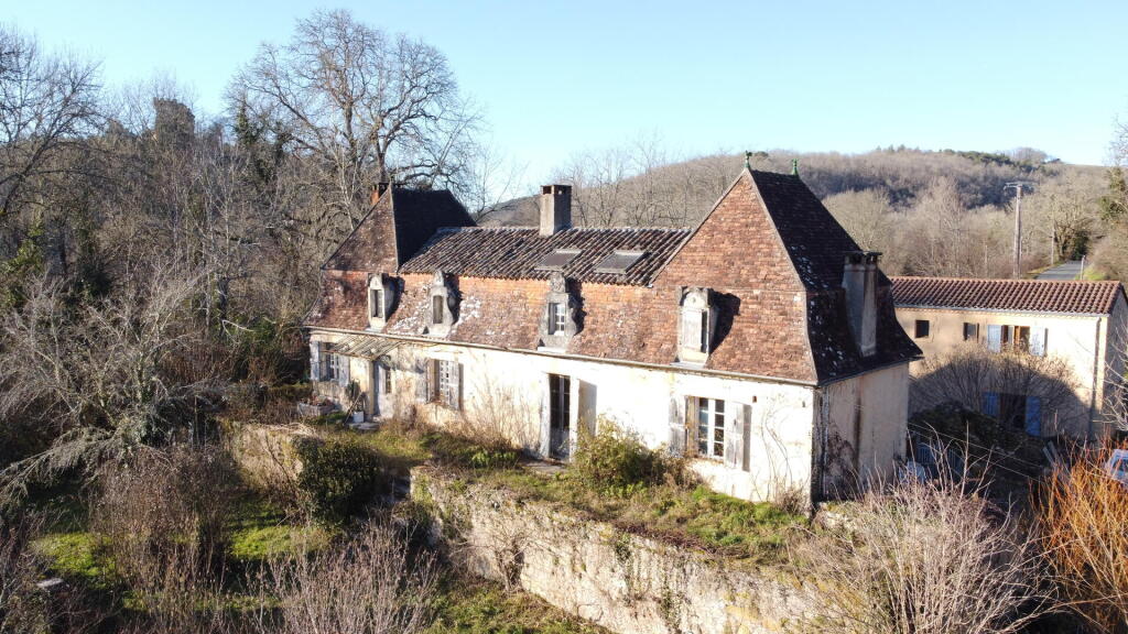 Main image of property: MANAURIE