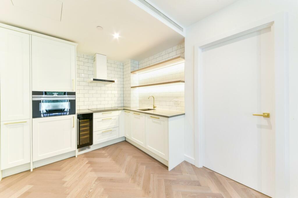 Apartment in London - View 3