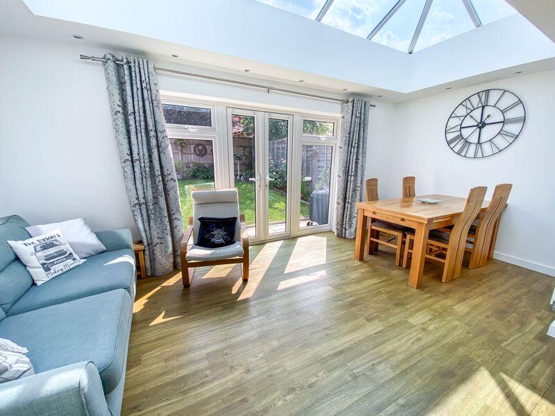 Morant Crescent, Botley, SO32 photo 3