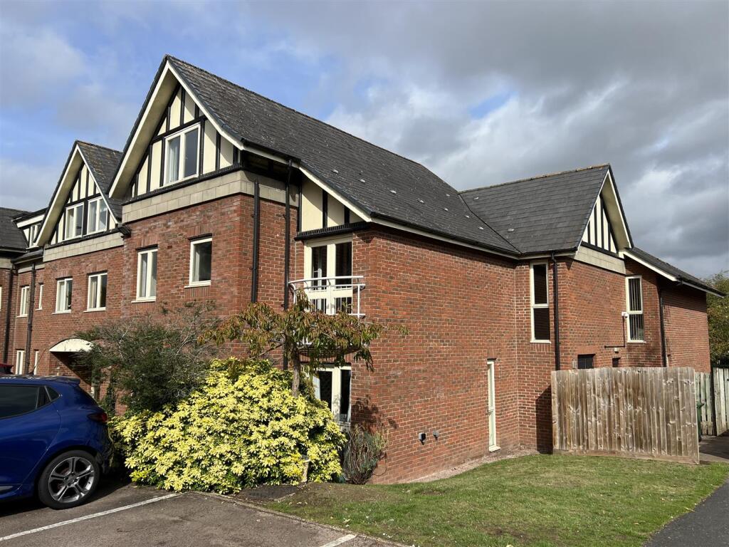 Main image of property: Ross Town Outskirts