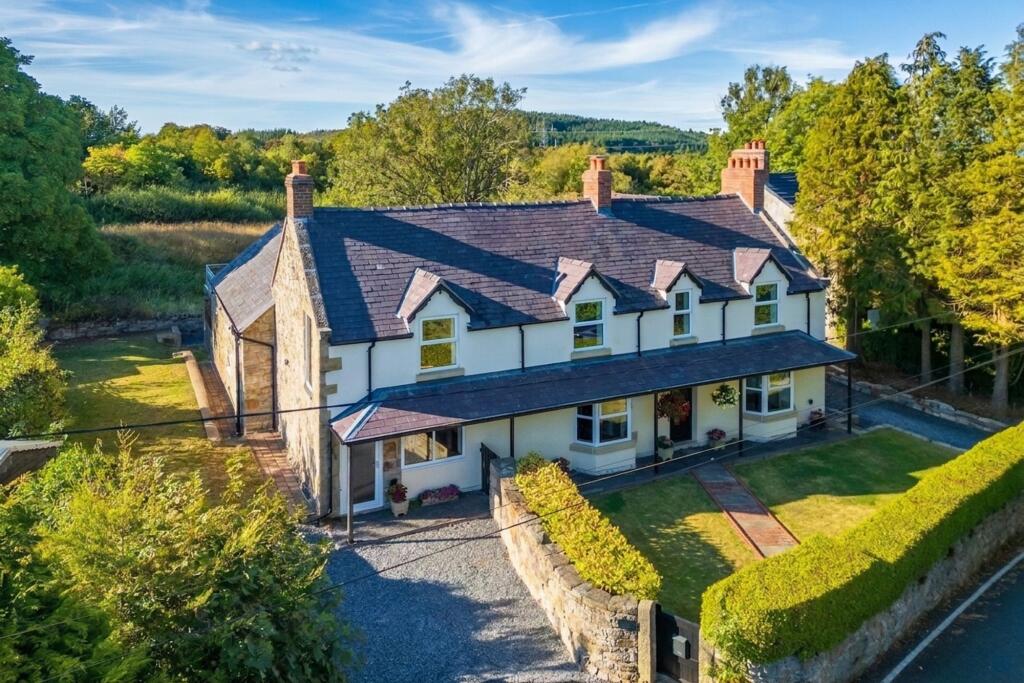 Main image of property: Cefn Road, Bwlchgwyn, LL11