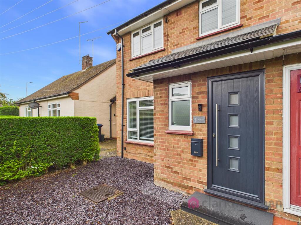 Main image of property: The Oxleys, Old Harlow, CM17