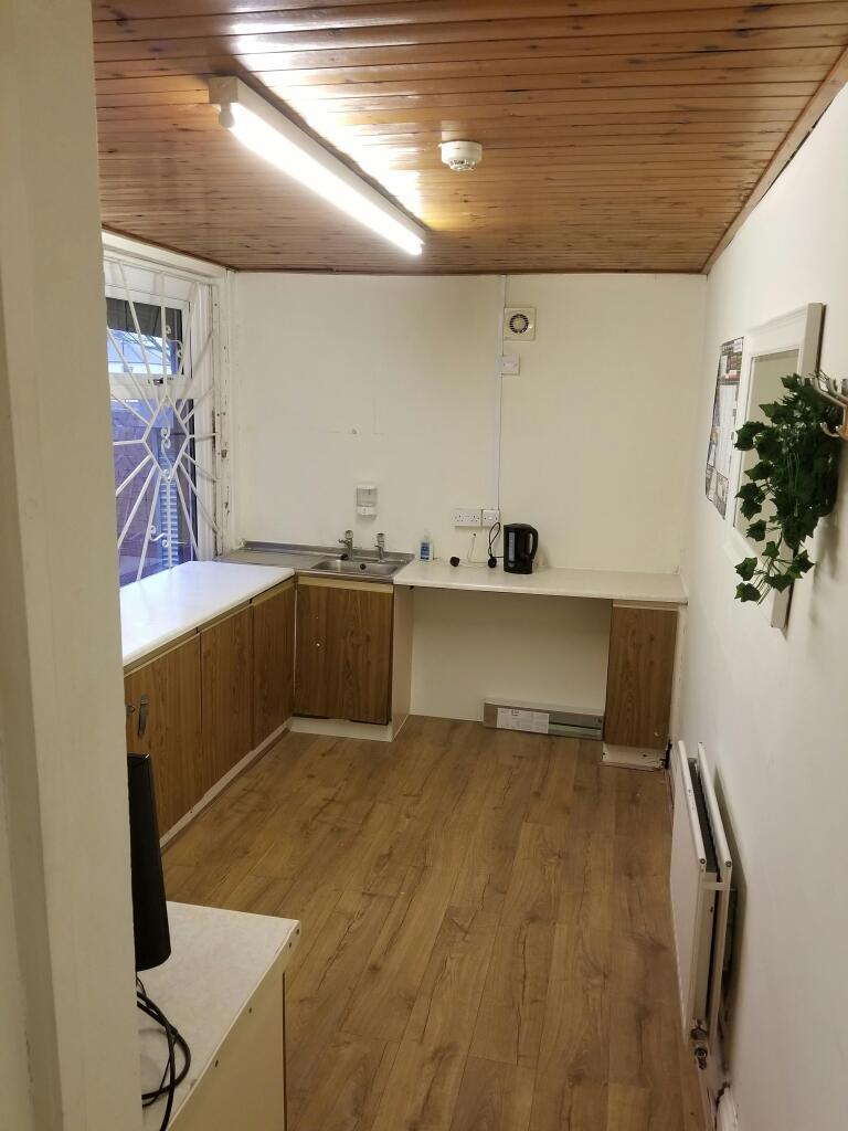 heworth rd kitchen.jpg