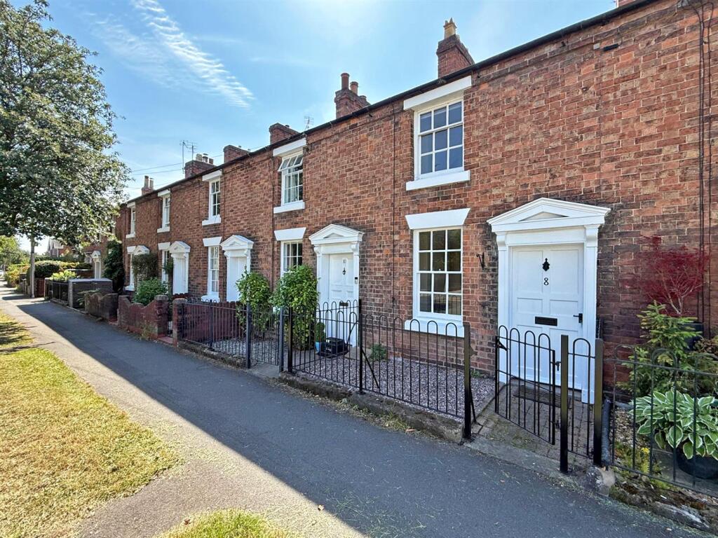 2-bed terraced on Preston Street, Shrewsbury, £220,000