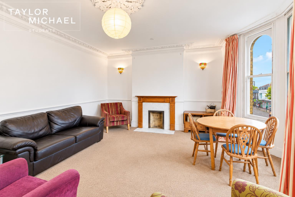 6 bedroom flat for rent