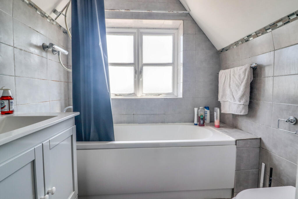 Apartment in Braintree, George Yard And The Market Place - View 4