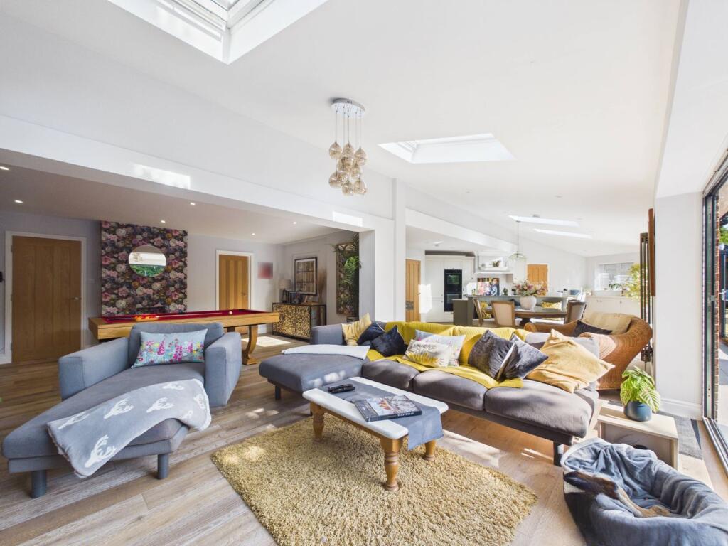 House in Stevenage - More