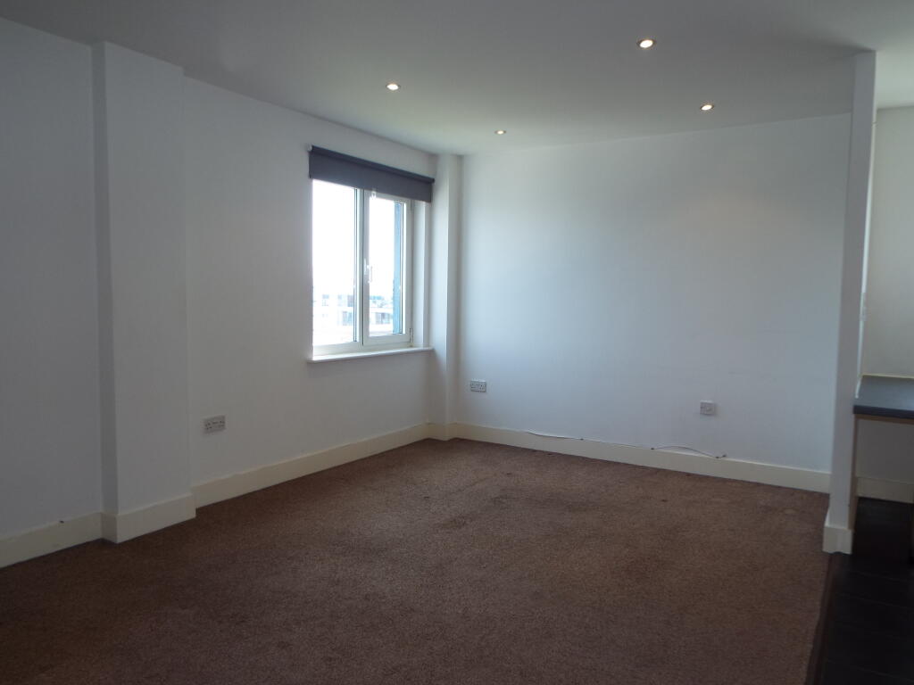 Apartment in Cardiff - View 4