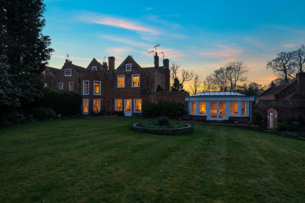 Main image of property: Pendell Road, Bletchingley,  RH1 4QH