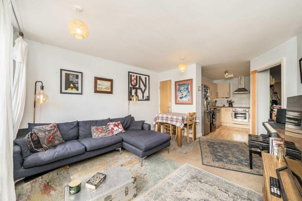 Apartment in London - View 2