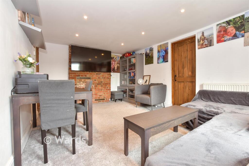 Apartment in Dover, Selson, Eastry - More