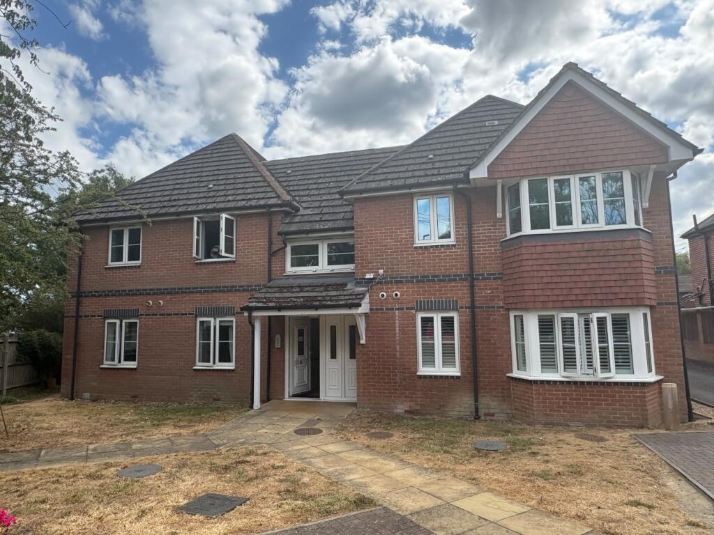 Main image of property: Pound Road, Bursledon, Southampton, Hampshire, SO31