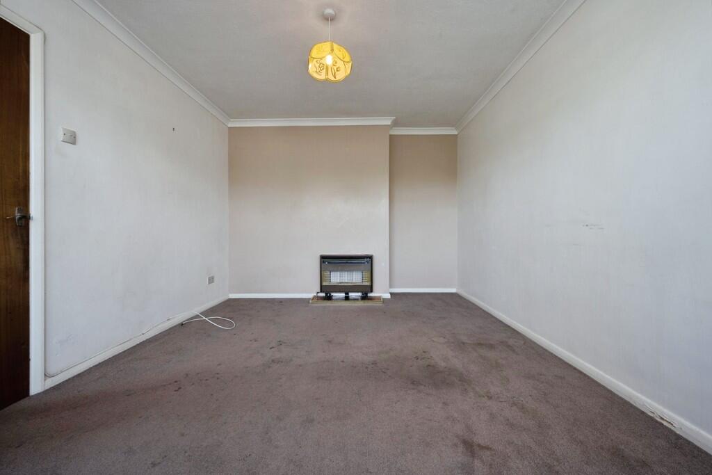 Apartment in Luton - View 3