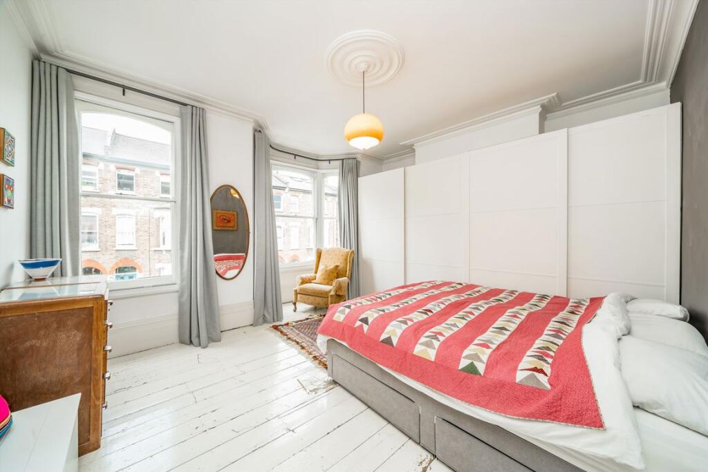 House in London - View 4