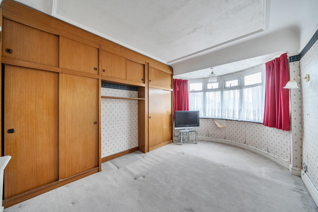 House in Harrow - More