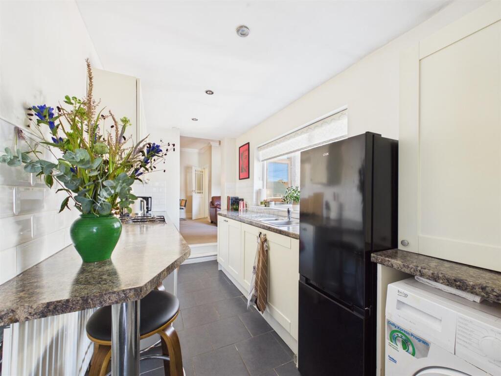 Apartment in North Tyneside, Preston - View 5