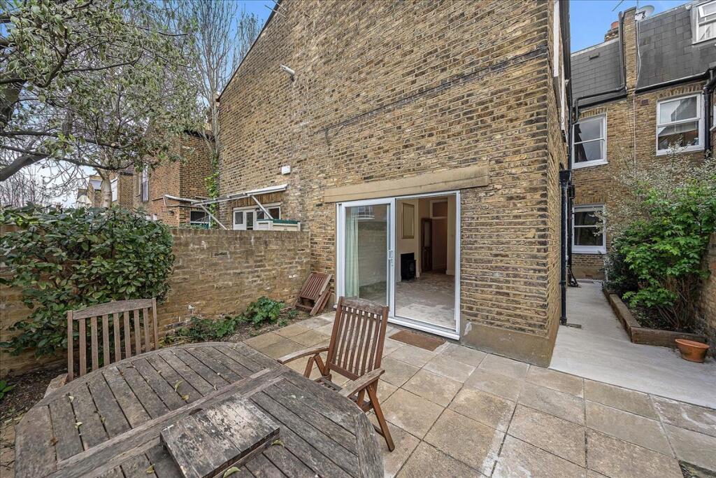 Apartment in London - View 3