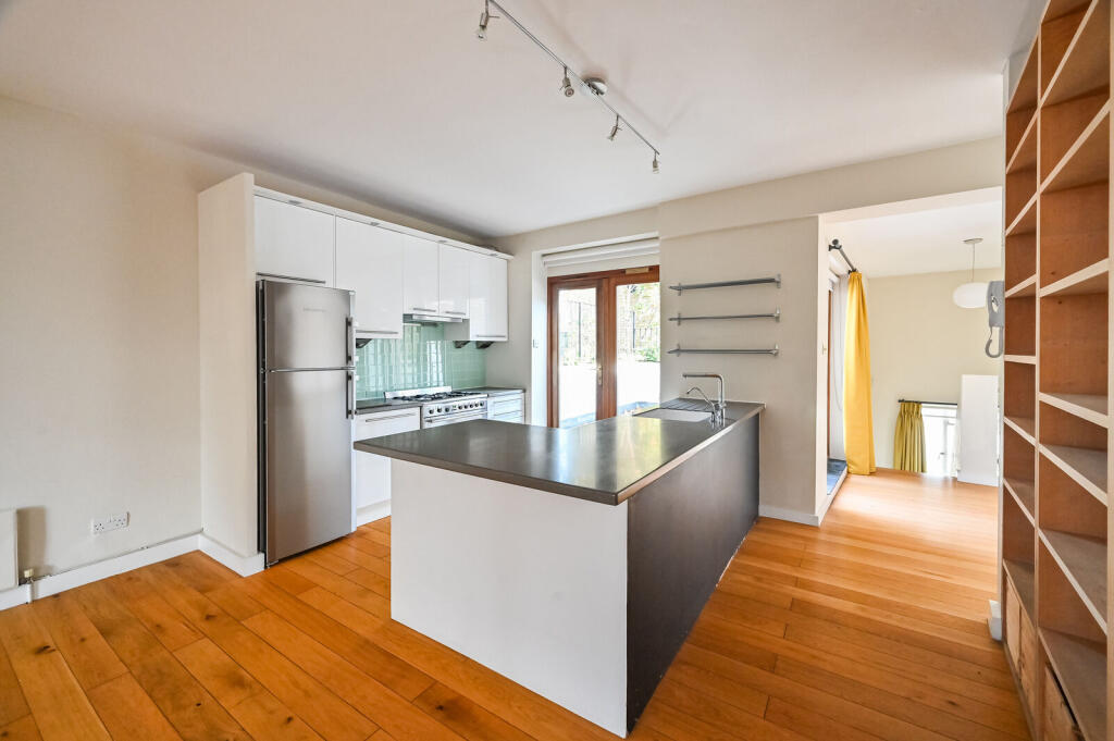 Apartment in London - View 2