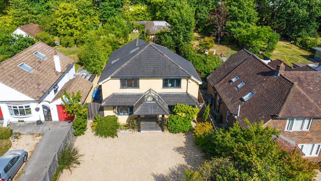 Main image of property: Vale Road