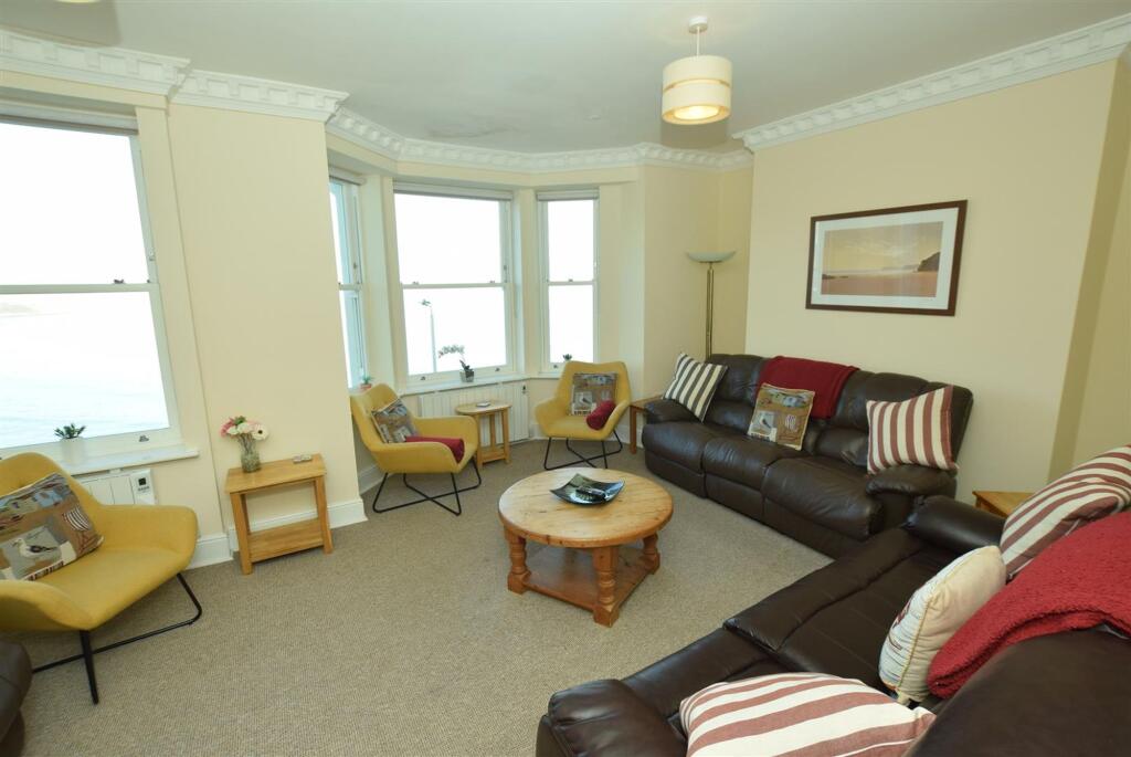 7 Rutland Terrace Queens Parade, Scarborough, YO12 7JB photo 4