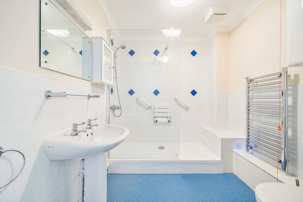 Nare House, Roseland Parc, Truro, TR2 photo 4