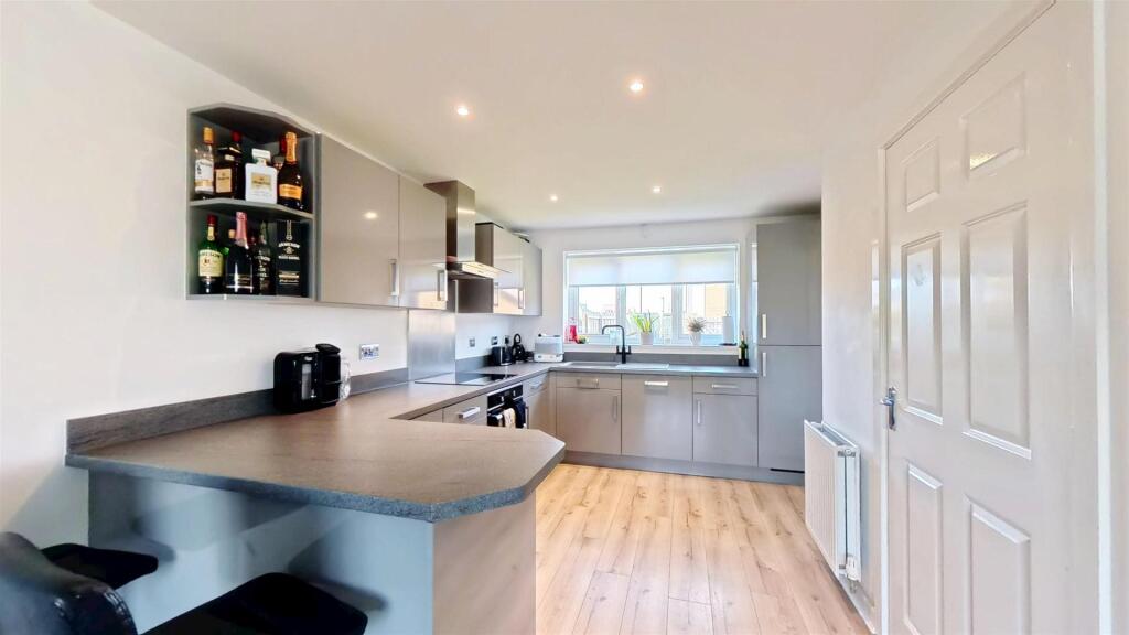 House in North Tyneside, East Benton Rise, Holystone - View 3