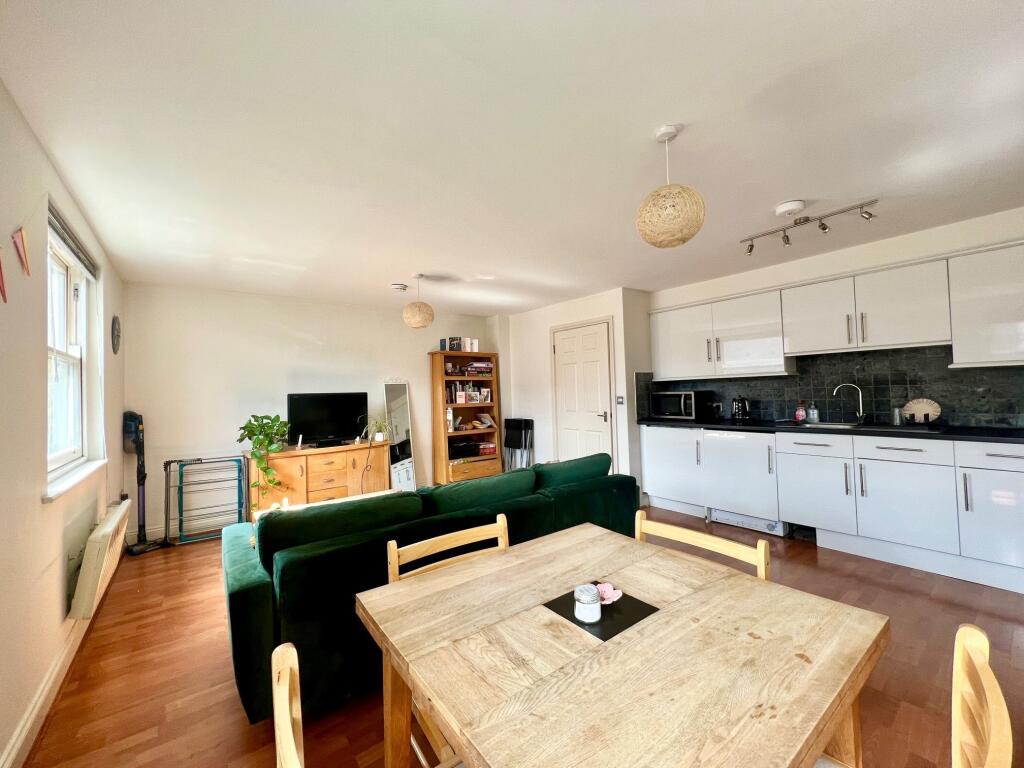 Apartment in London - View 3